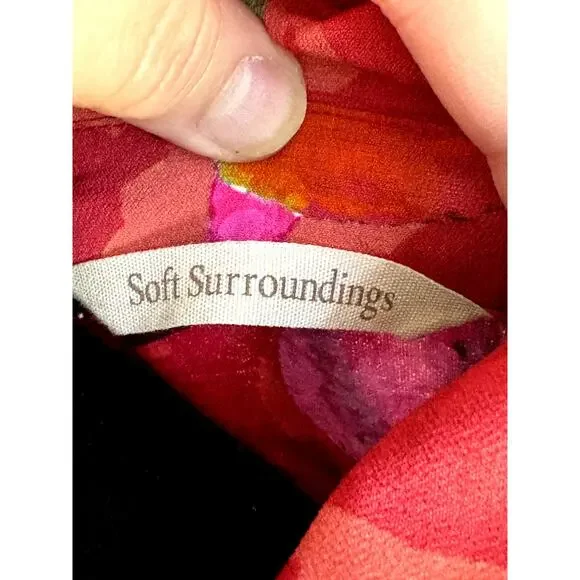 SOFT SURROUNDINGS Red Watercolor Art To Wear Provencia Dress Hankerchief Sz S - Picture 11 of 14